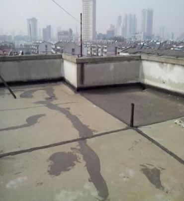 灌云漏水维修 楼顶漏水是什么原因，楼顶漏水维修方法是什么?